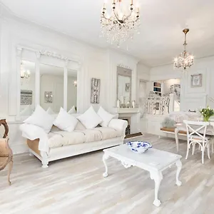The Stunning French Boudoir Of Apartment